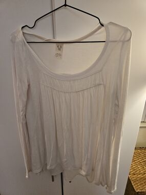 We The Free White Scoop Neck Long Sleeve Top